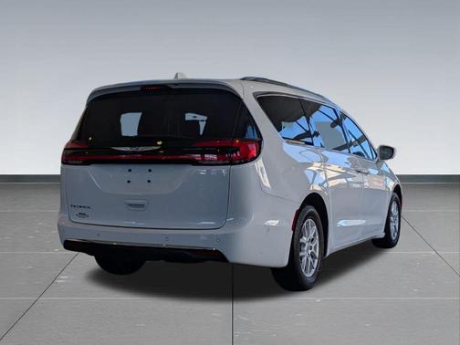 2021 Chrysler Pacifica Touring-L