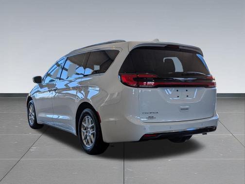 2021 Chrysler Pacifica Touring-L