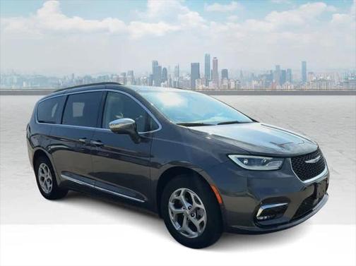 2022 Chrysler Pacifica Limited AWD