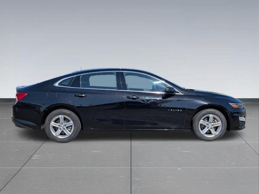 Mosaic Black Metallic 2023 Chevrolet Malibu LT