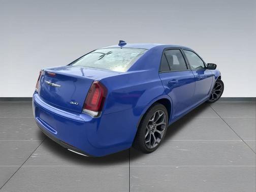 2018 Chrysler 300 Touring