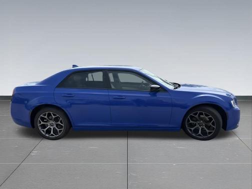 2018 Chrysler 300 Touring