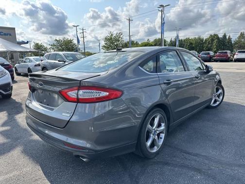 2013 Ford Fusion SE