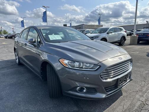 2013 Ford Fusion SE