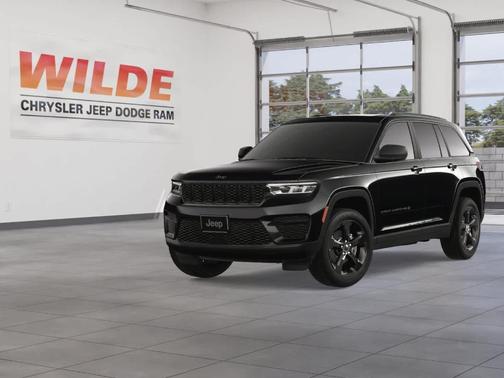2025 Jeep Grand Cherokee Laredo