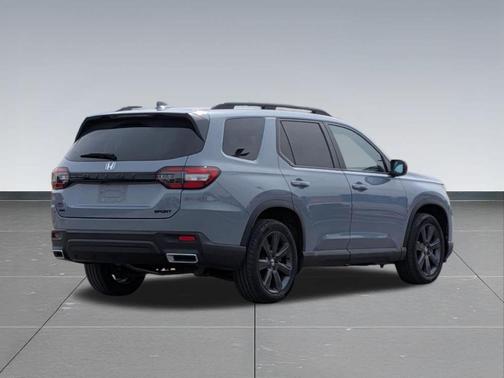 Sonic Gray Pearl 2023 Honda Pilot Sport