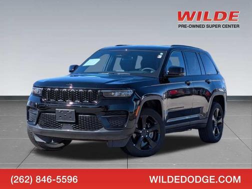 Diamond Black 2023 Jeep Grand Cherokee Altitude