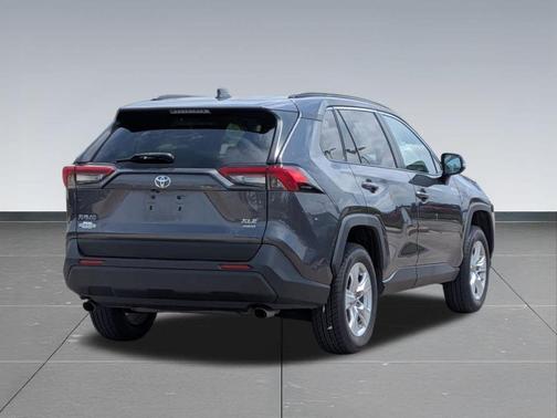 Magnetic Gray Metallic 2019 Toyota RAV4 XLE