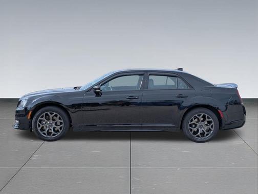 2018 Chrysler 300 S