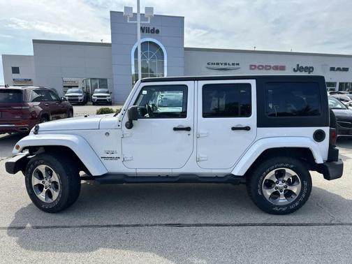 2016 Jeep Wrangler Unlimited Sahara