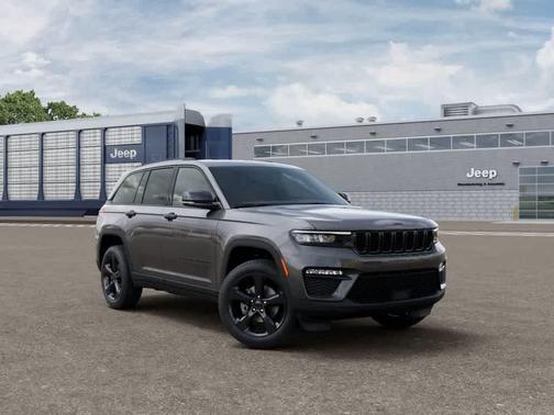 Metallic 2025 Jeep Grand Cherokee Limited