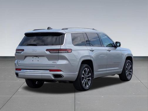 Silver Zynith 2023 Jeep Grand Cherokee L Overland