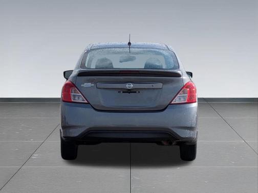 Gun Metallic 2017 Nissan Versa 1.6 S+