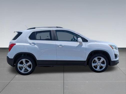 Summit White 2015 Chevrolet Trax LTZ