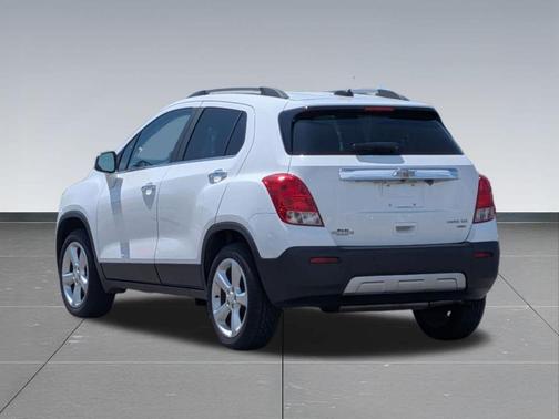Summit White 2015 Chevrolet Trax LTZ