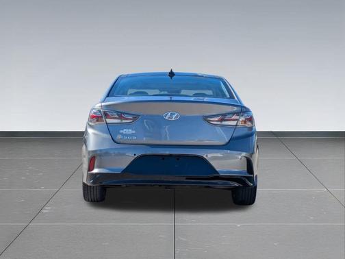 2018 Hyundai SONATA Hybrid Limited