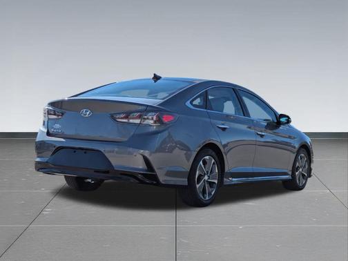 2018 Hyundai SONATA Hybrid Limited