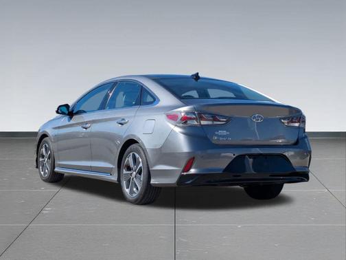 2018 Hyundai SONATA Hybrid Limited