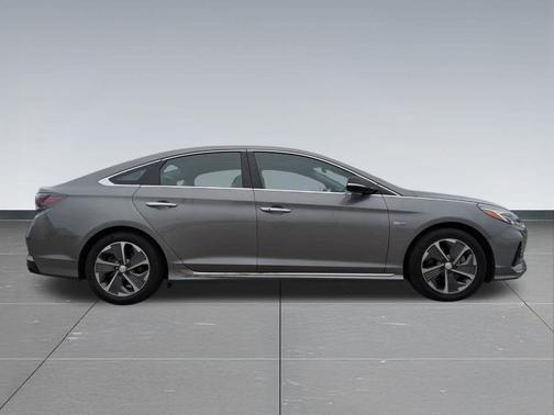 2018 Hyundai SONATA Hybrid Limited