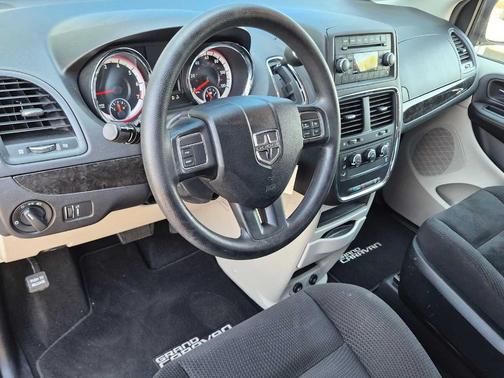 Bright White Clearcoat 2015 Dodge Grand Caravan AVP/SE
