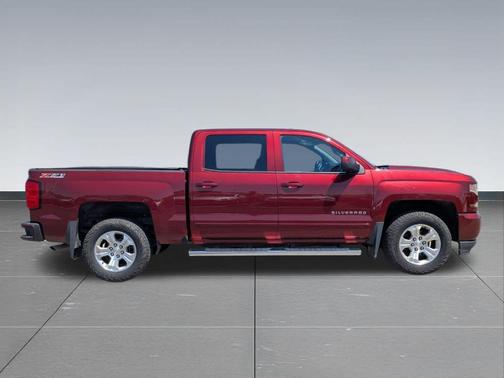 Siren Red Tintcoat 2017 Chevrolet Silverado 1500 LT