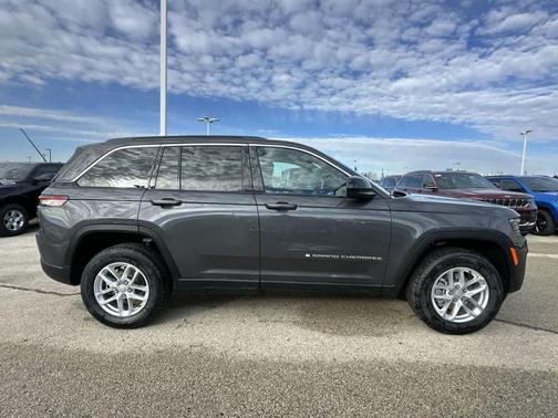 2025 Jeep Grand Cherokee Laredo X