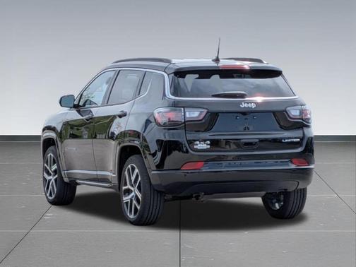 Diamond Black 2025 Jeep Compass Limited