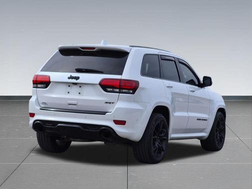 Ivory 2017 Jeep Grand Cherokee SRT