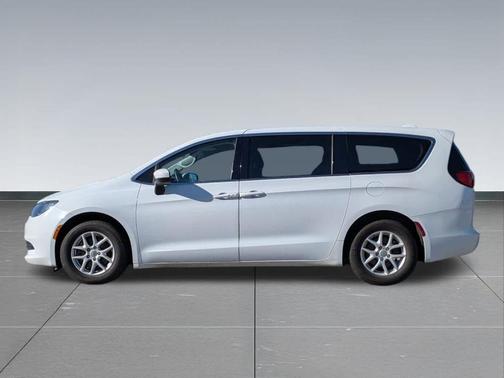 2018 Chrysler Pacifica LX