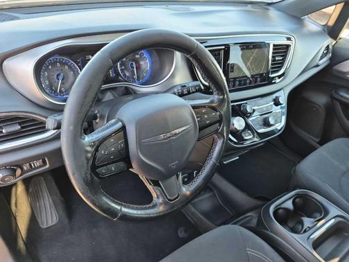 Billet Silver Metallic Clearcoat 2019 Chrysler Pacifica Touring Plus