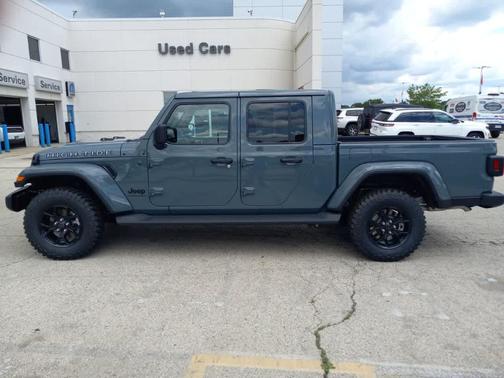 2025 Jeep Gladiator Sport