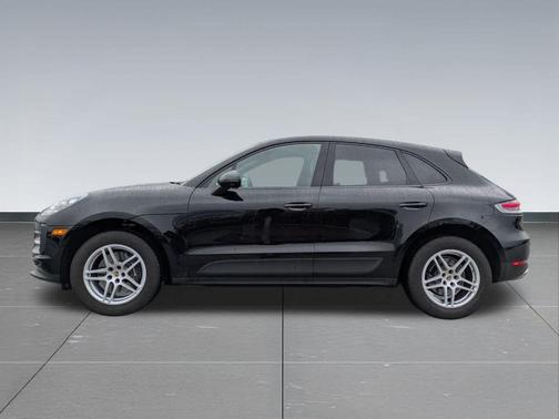 2021 Porsche Macan Base