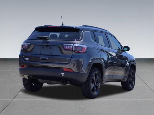 Granite Crystal Clearcoat Metallic 2019 Jeep Compass Altitude