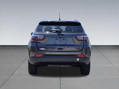 Granite Crystal Clearcoat Metallic 2019 Jeep Compass Altitude