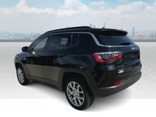 2024 Jeep Compass Latitude Lux