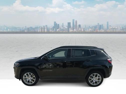 2024 Jeep Compass Latitude Lux