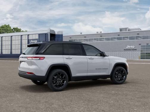 Bright White Clearcoat 2025 Jeep Grand Cherokee Limited