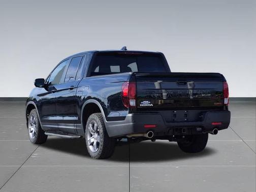 Crystal Black Pearl 2025 Honda Ridgeline TrailSport