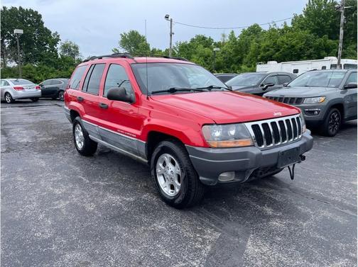 Red 2000 Jeep Grand Cherokee Laredo 4WD