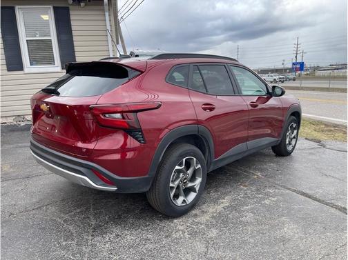 2025 Chevrolet Trax LT