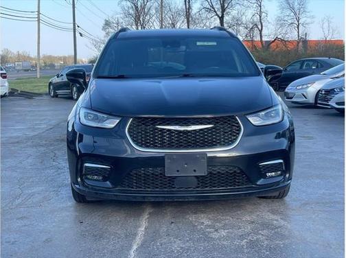 2022 Chrysler Pacifica Touring