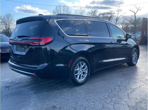 2022 Chrysler Pacifica Touring