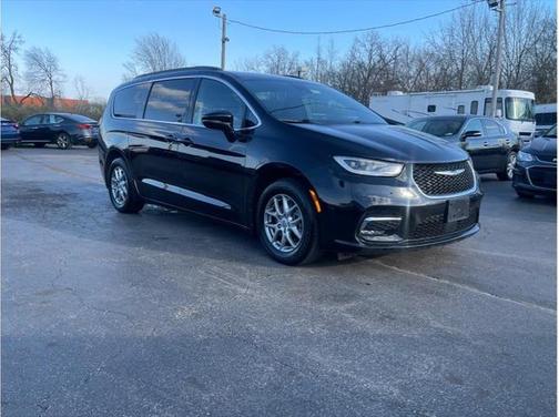 2022 Chrysler Pacifica Touring