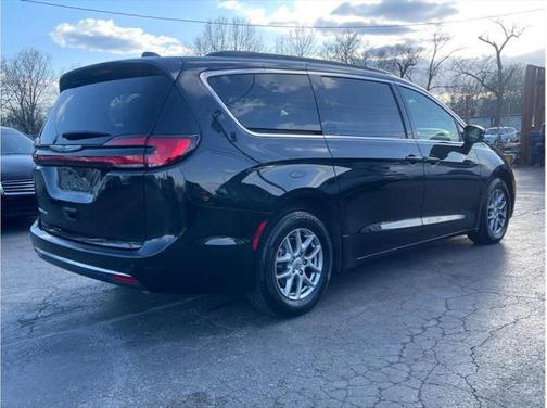 2022 Chrysler Pacifica Touring