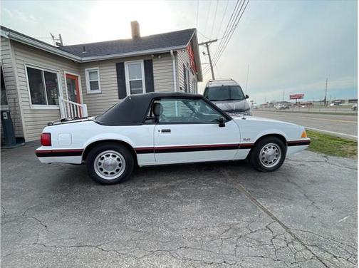 1988 Ford Mustang LX