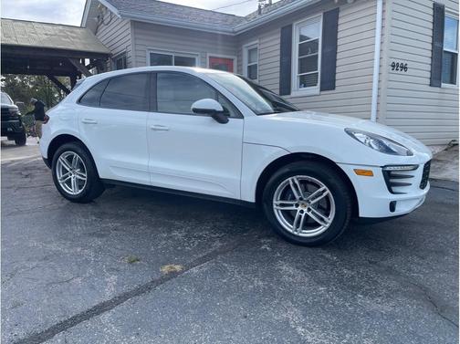 2018 Porsche Macan Sport Utility 4D