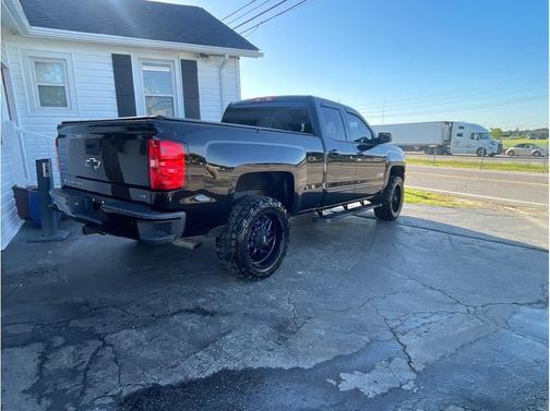 Black 2017 Chevrolet Silverado 1500 2LT