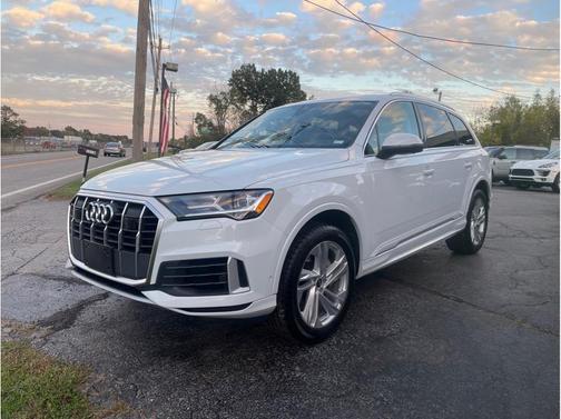 2023 Audi Q7 55 Premium Plus