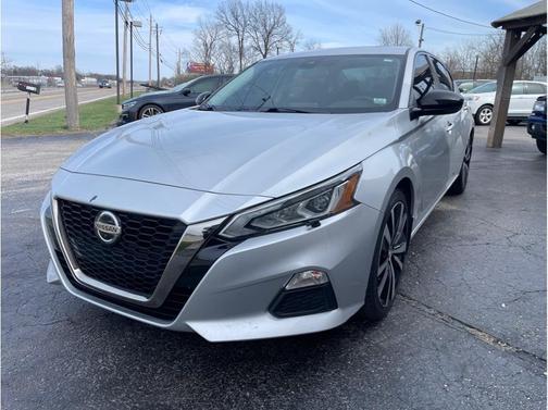 Brilliant Silver Metallic 2020 Nissan Altima SR FWD