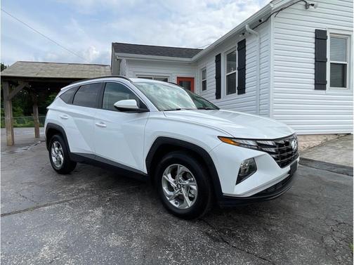 White Pearl 2024 Hyundai TUCSON SEL